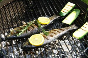 Fisch grillen klein